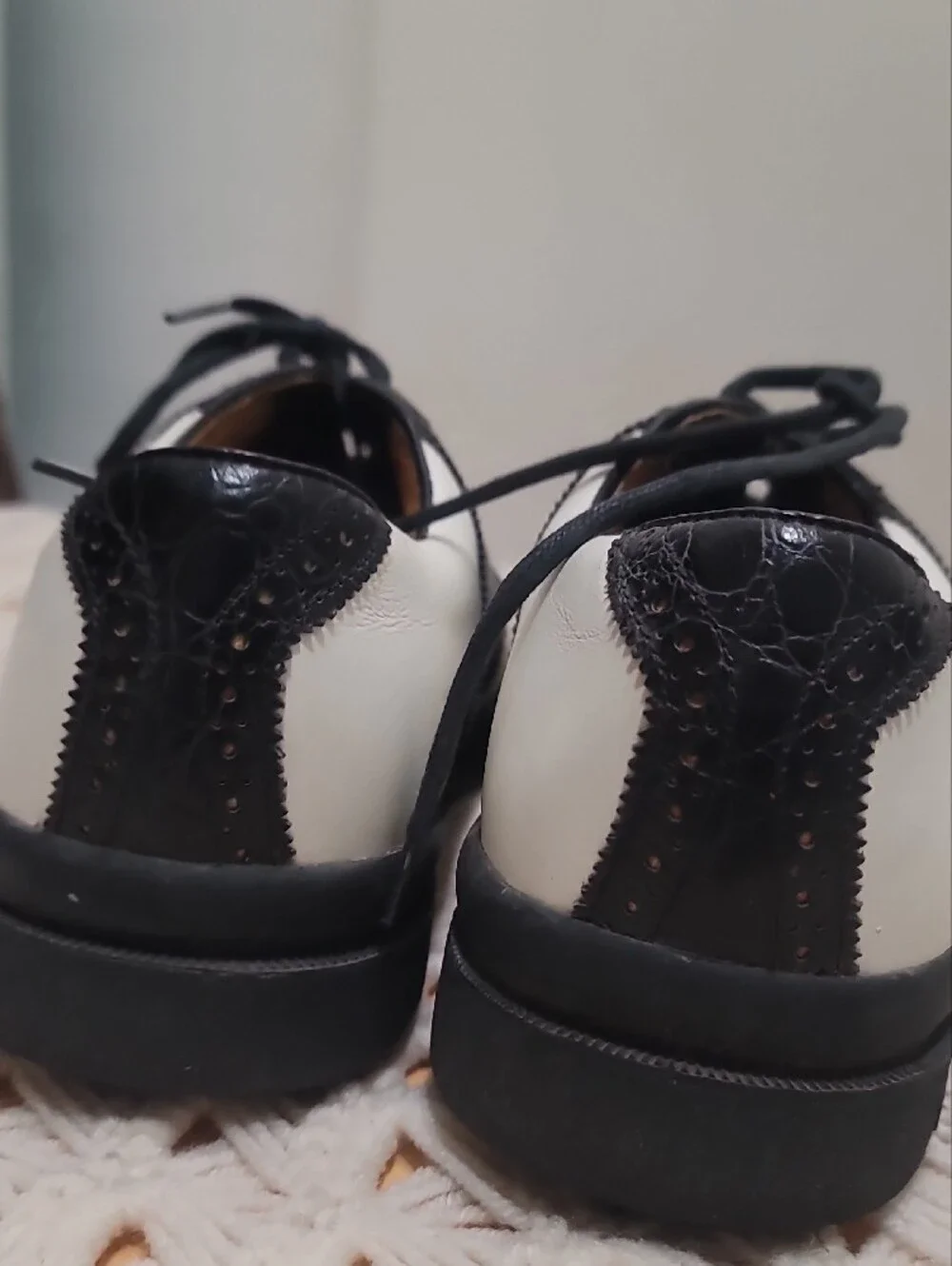 Men's Two-Tone White and Black Leather Derby Shoes